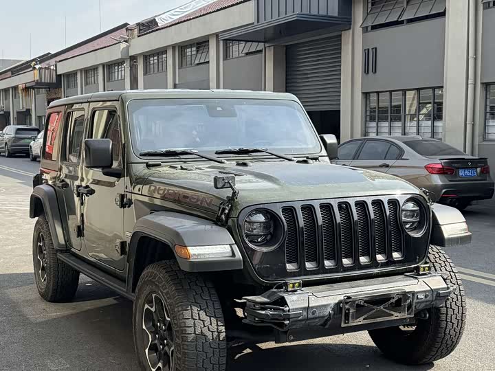 Фото 3 - Jeep Wrangler