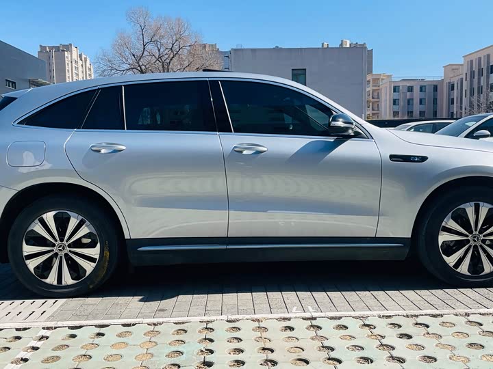 Фото 5 - Mercedes-Benz EQC