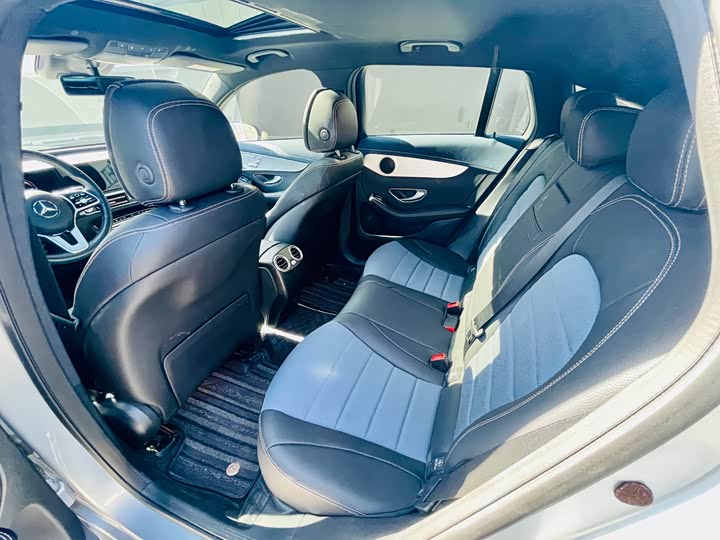 Фото 9 - Mercedes-Benz EQC