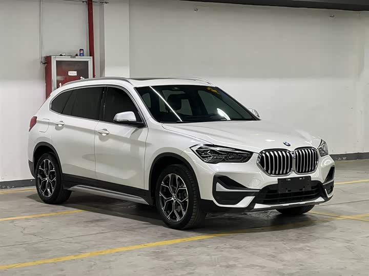 Фото 3 - BMW X1
