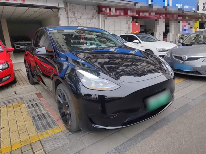 Фото 4 - Tesla Model Y