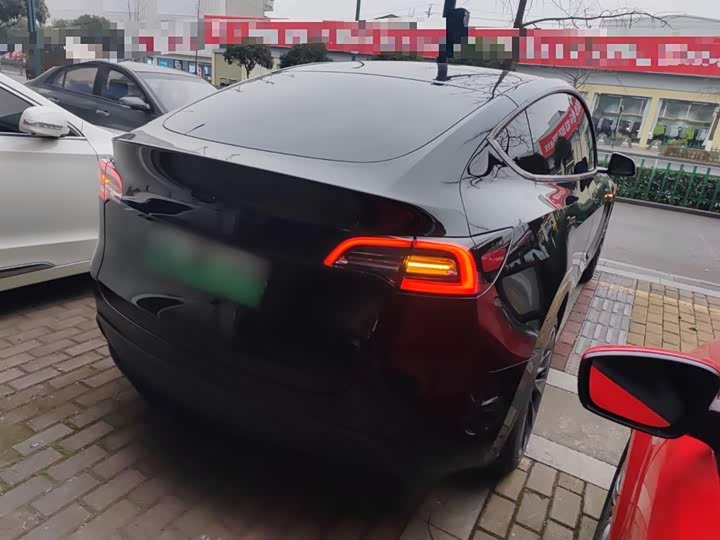 Фото 7 - Tesla Model Y