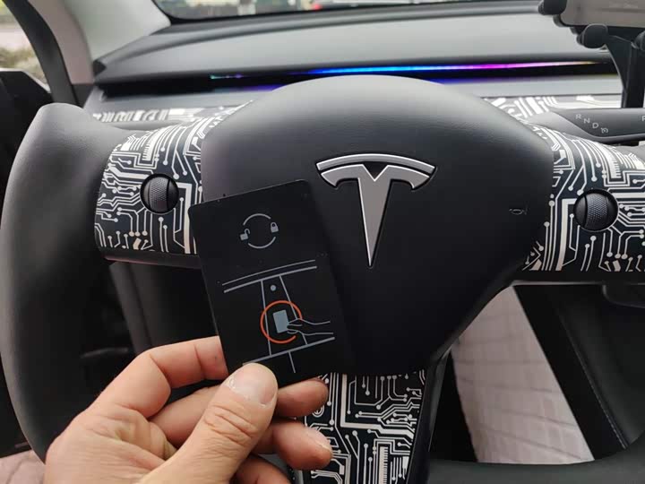 Фото 9 - Tesla Model Y