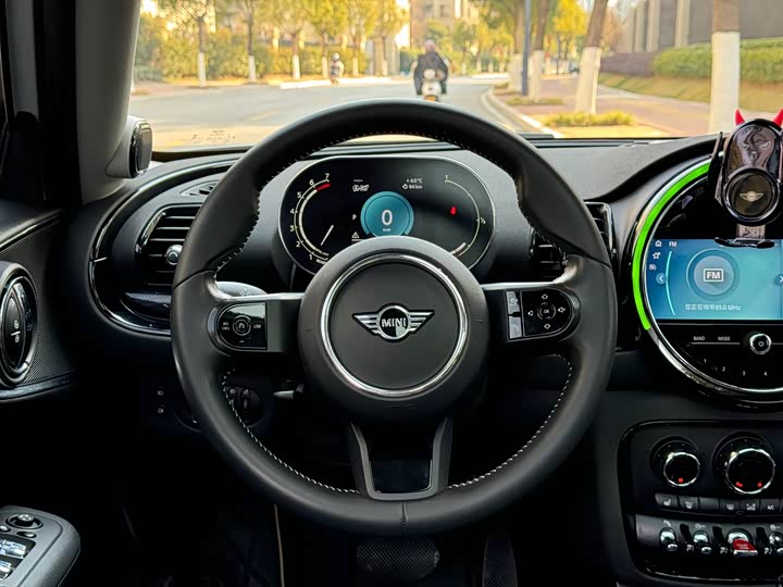 Фото 7 - Mini Clubman