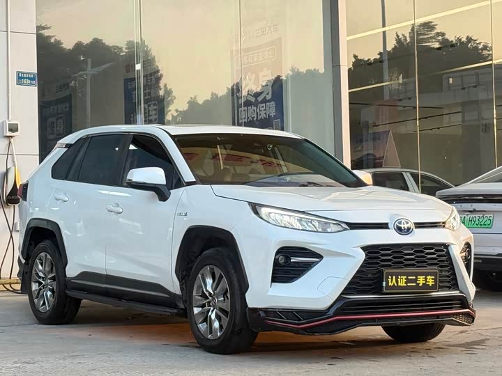 Фото 3 - Toyota Wildlander