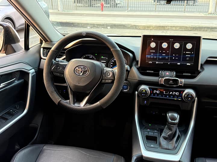 Фото 6 - Toyota Wildlander