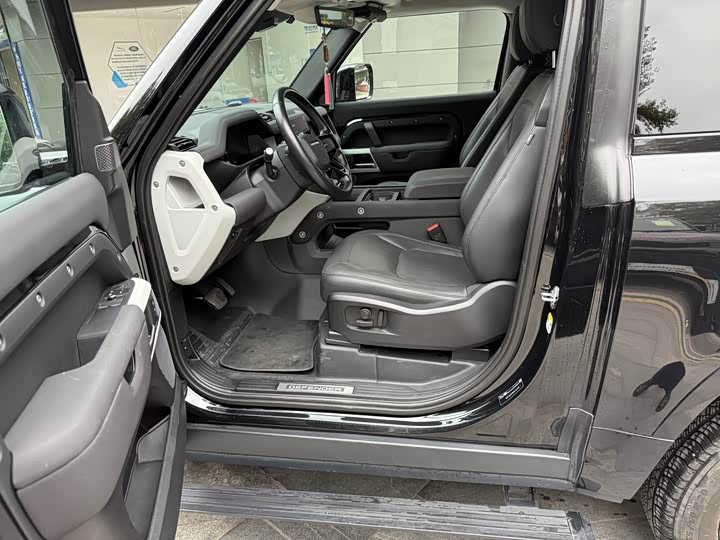 Фото 2 - Land Rover Defender