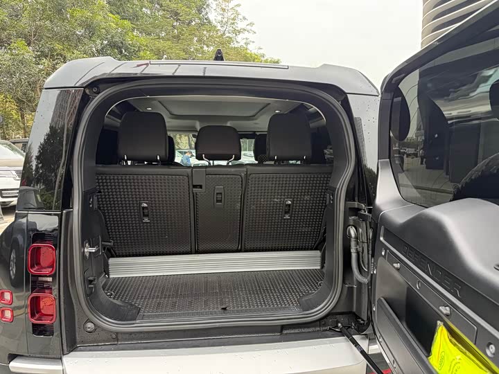 Фото 7 - Land Rover Defender