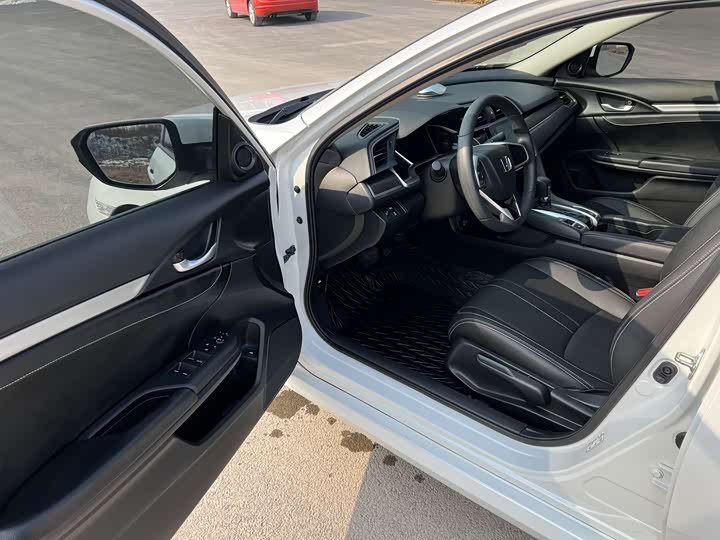 Фото 9 - Honda Civic