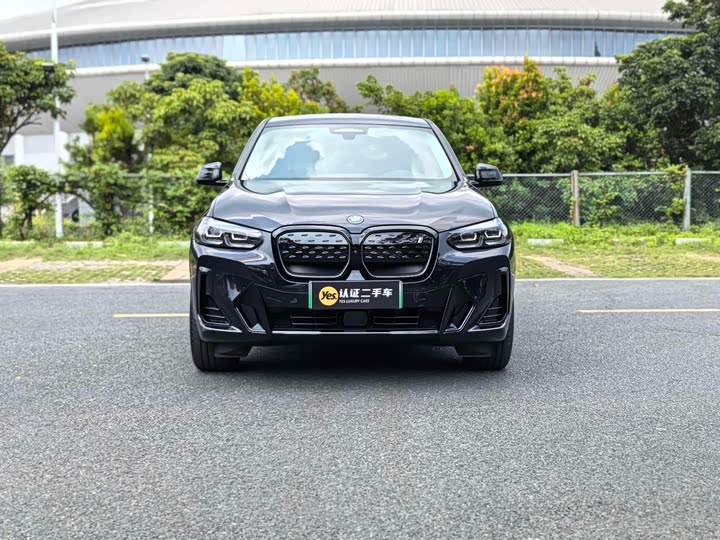 Фото 2 - BMW iX3