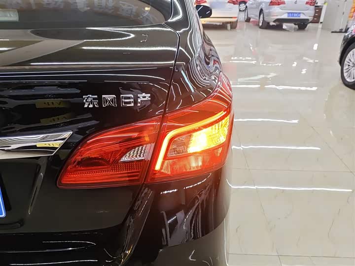 Фото 8 - Nissan Sylphy