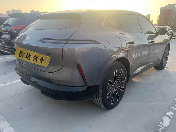 Фото 2 - Avatr 07