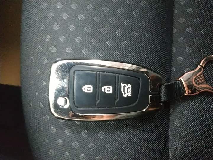 Фото 9 - Hyundai Celesta