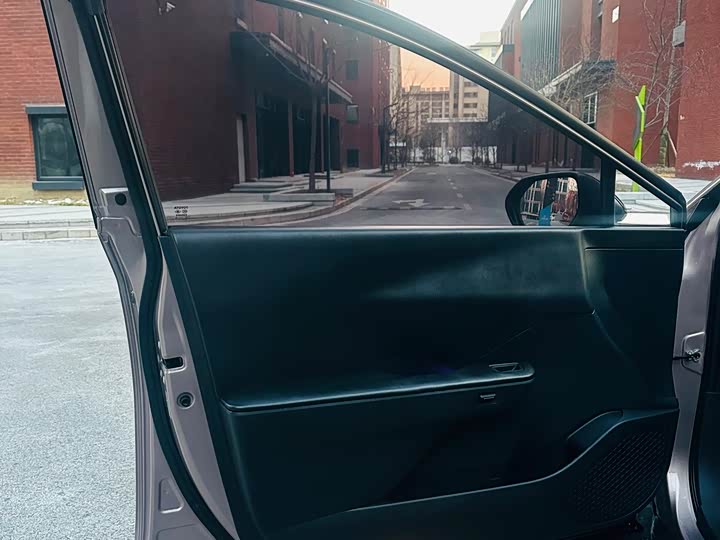 Фото 9 - Toyota bZ3