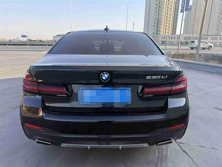 Фото 3 - BMW 5 Series