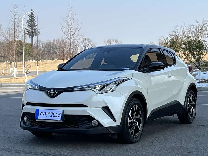 Фото 1 - Toyota C-HR