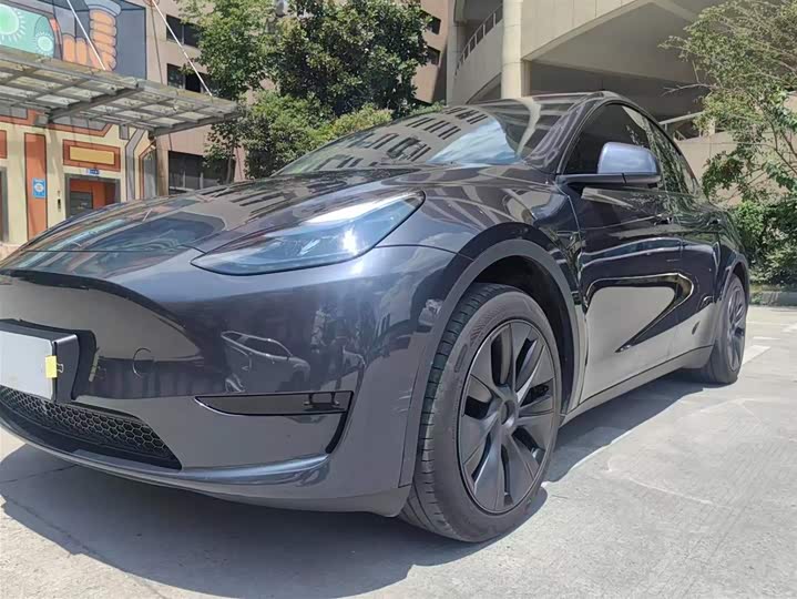 Фото 4 - Tesla Model Y