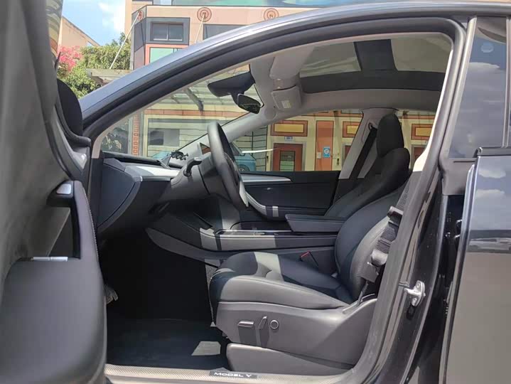 Фото 5 - Tesla Model Y