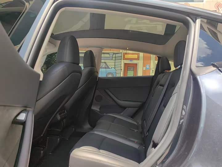 Фото 6 - Tesla Model Y