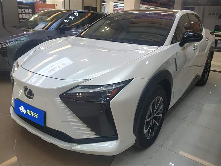 Фото 1 - Lexus RZ