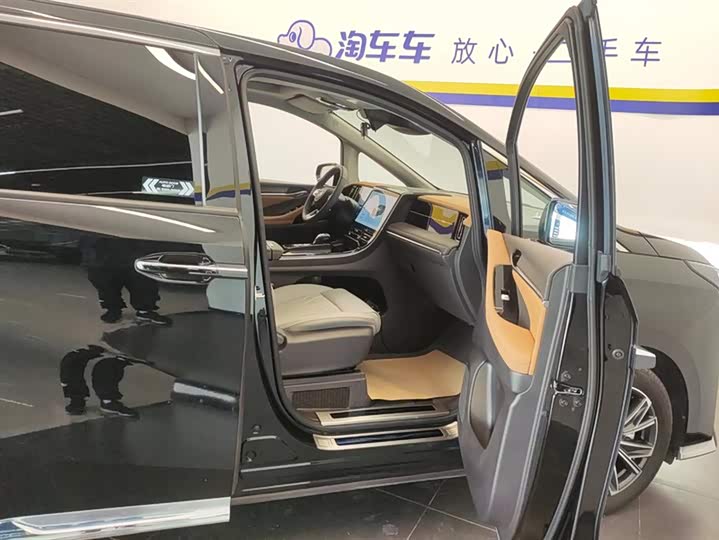 Фото 8 - GAC Trumpchi M8