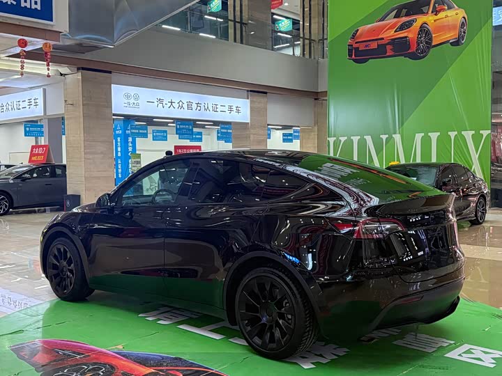 Фото 7 - Tesla Model Y