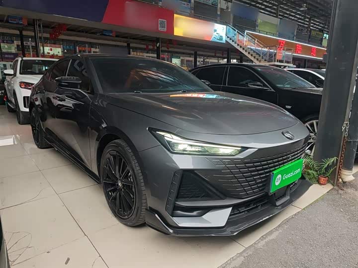 Фото 4 - Changan UNI-V