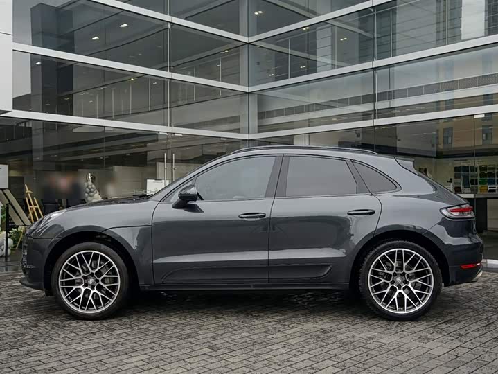 Фото 2 - Porsche Macan