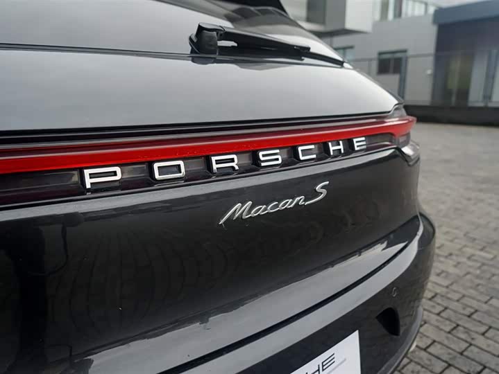 Фото 8 - Porsche Macan