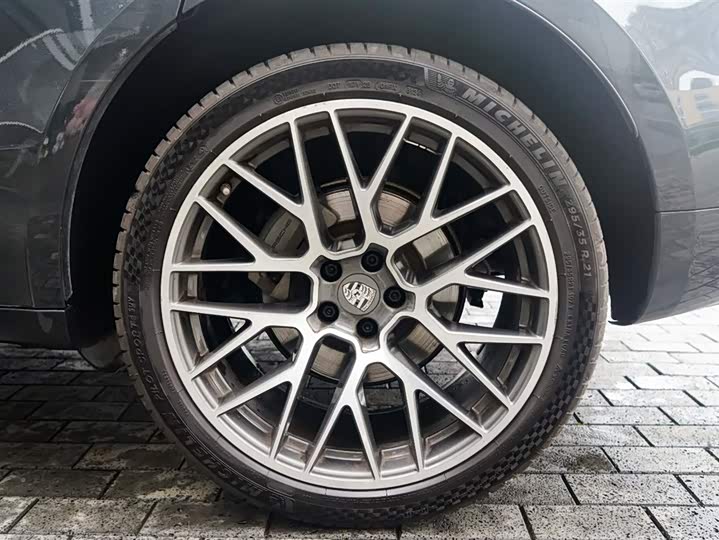 Фото 9 - Porsche Macan