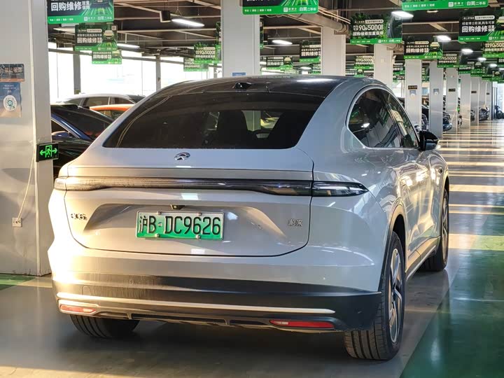 Фото 9 - Nio EC6