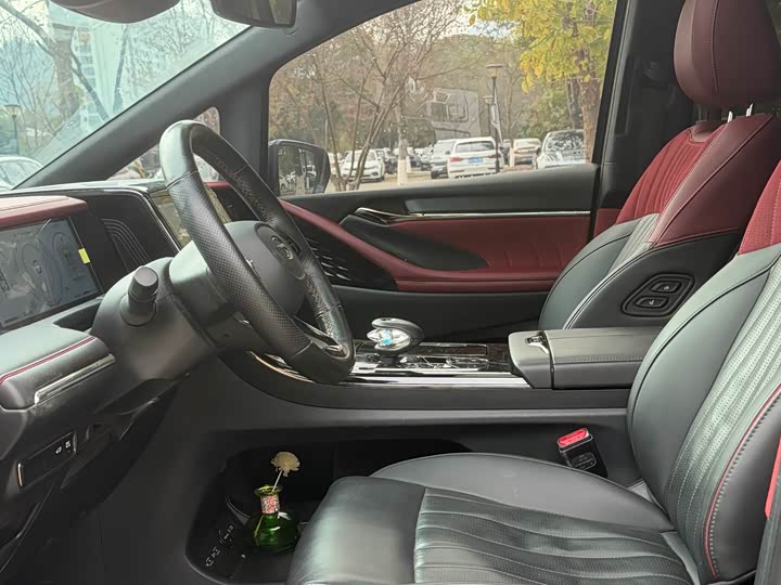 Фото 5 - GAC Trumpchi M8