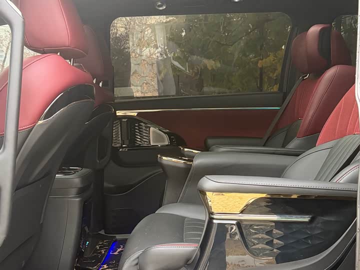 Фото 7 - GAC Trumpchi M8