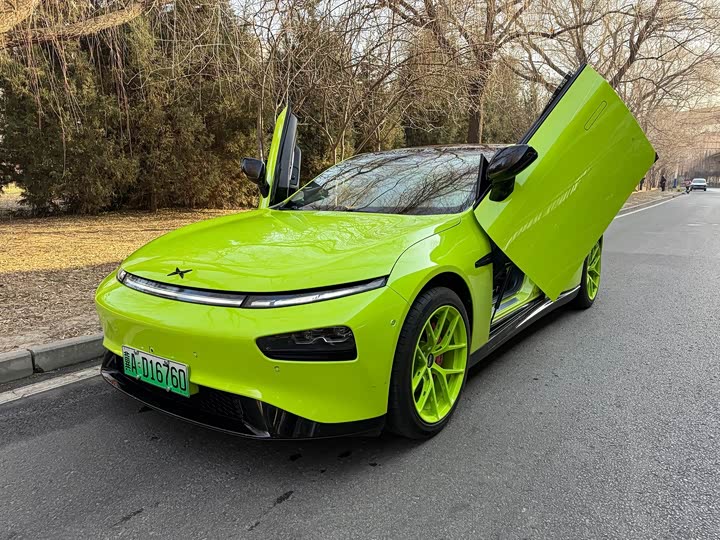 Фото 1 - XPeng P7