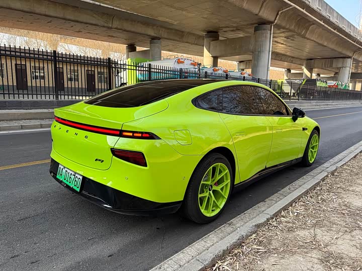 Фото 7 - XPeng P7