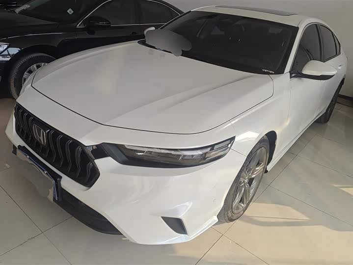 Фото 1 - Honda Inspire