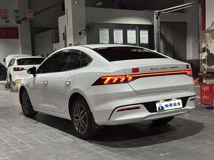 Фото 3 - BYD Qin Plus