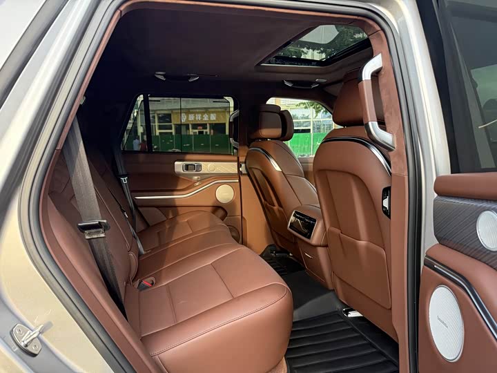 Фото 9 - Tank 700 Hybrid