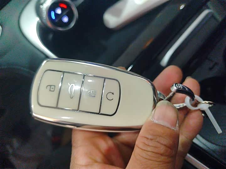 Фото 9 - Exeed RX