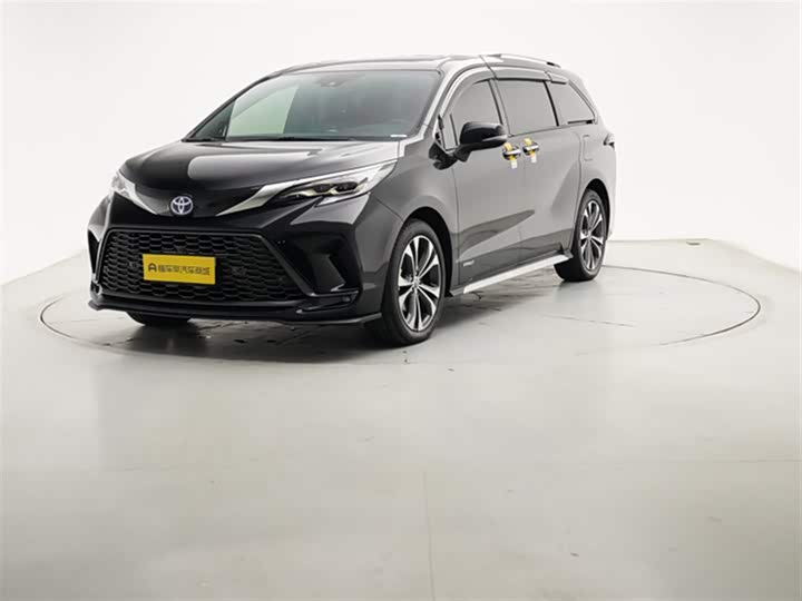 Фото 2 - Toyota Granvia