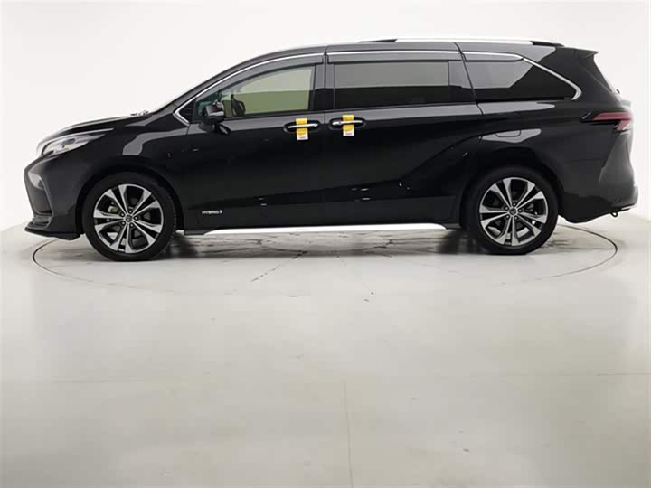 Фото 5 - Toyota Granvia