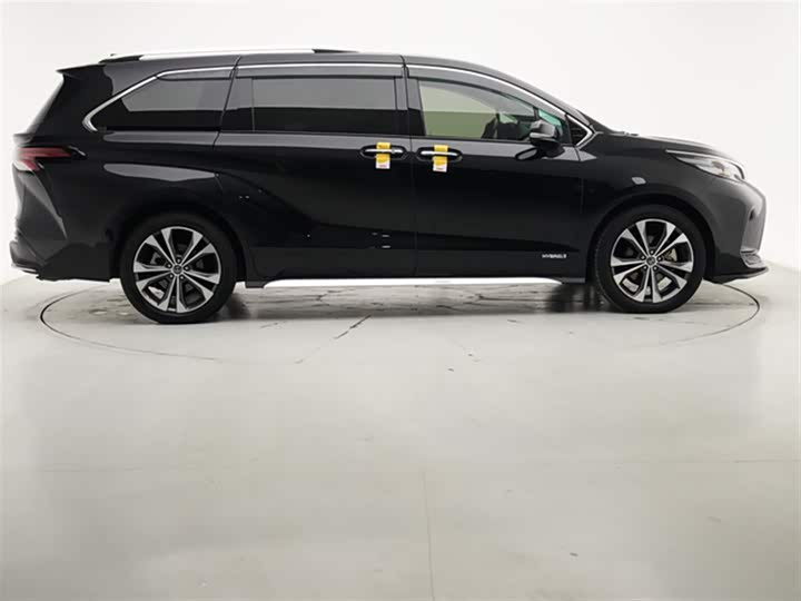 Фото 9 - Toyota Granvia