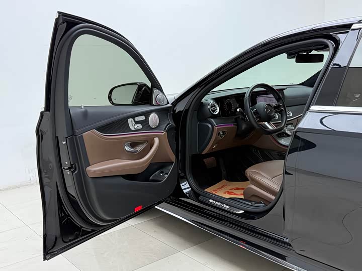 Фото 4 - Mercedes-Benz E-Class Hybrid