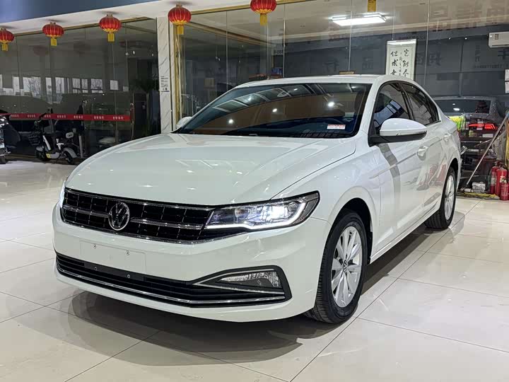 Фото 1 - Volkswagen Bora