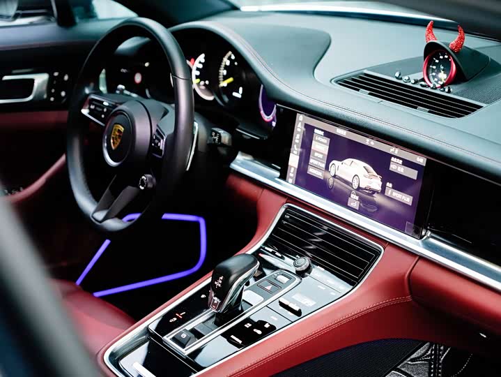 Фото 8 - Porsche Panamera Hybrid