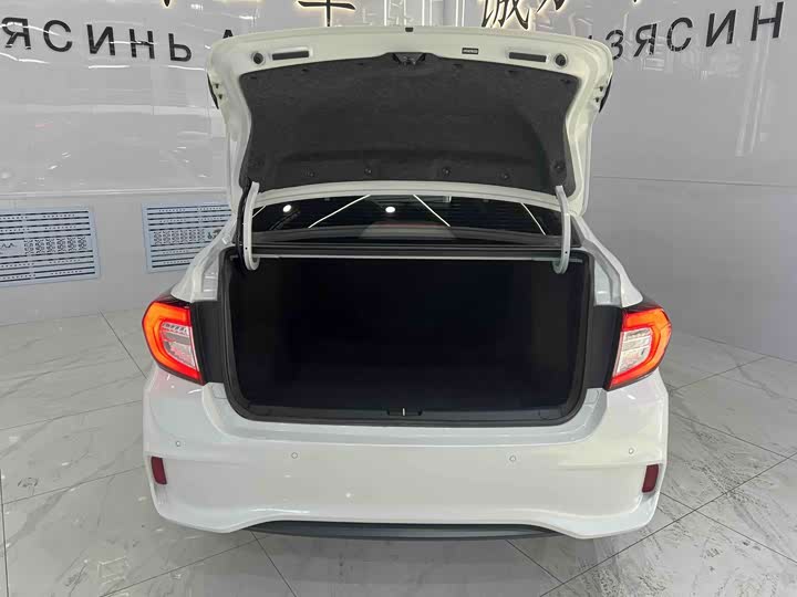 Фото 8 - Honda Envix