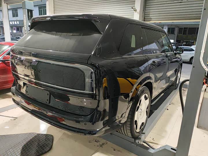 Фото 6 - Zeekr 9X