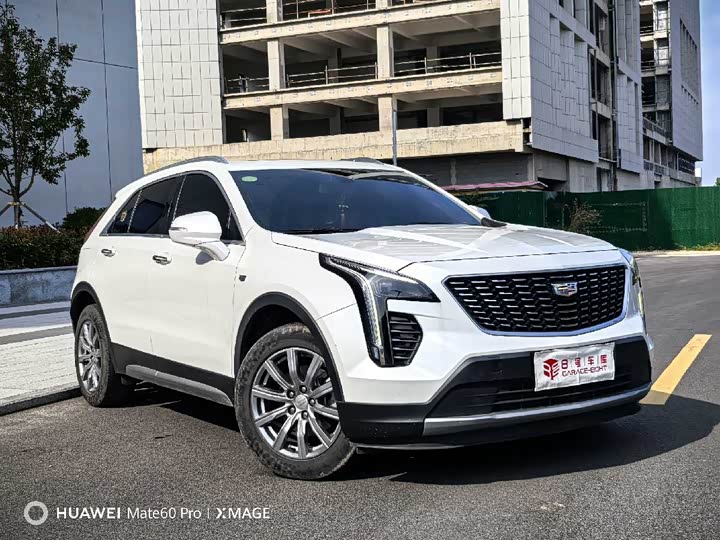 Фото 1 - Cadillac XT4