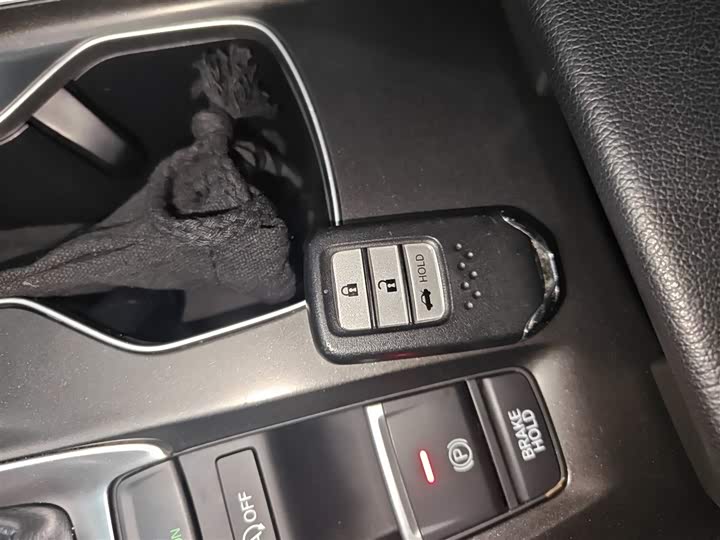 Фото 9 - Honda Accord