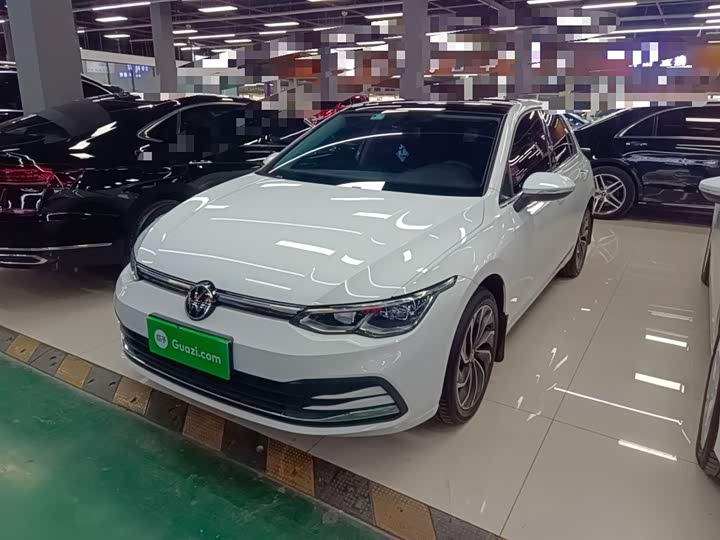 Фото 2 - Volkswagen Golf